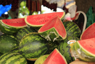 Рынок в Профессорском уголке Рынок в Профессорском уголке