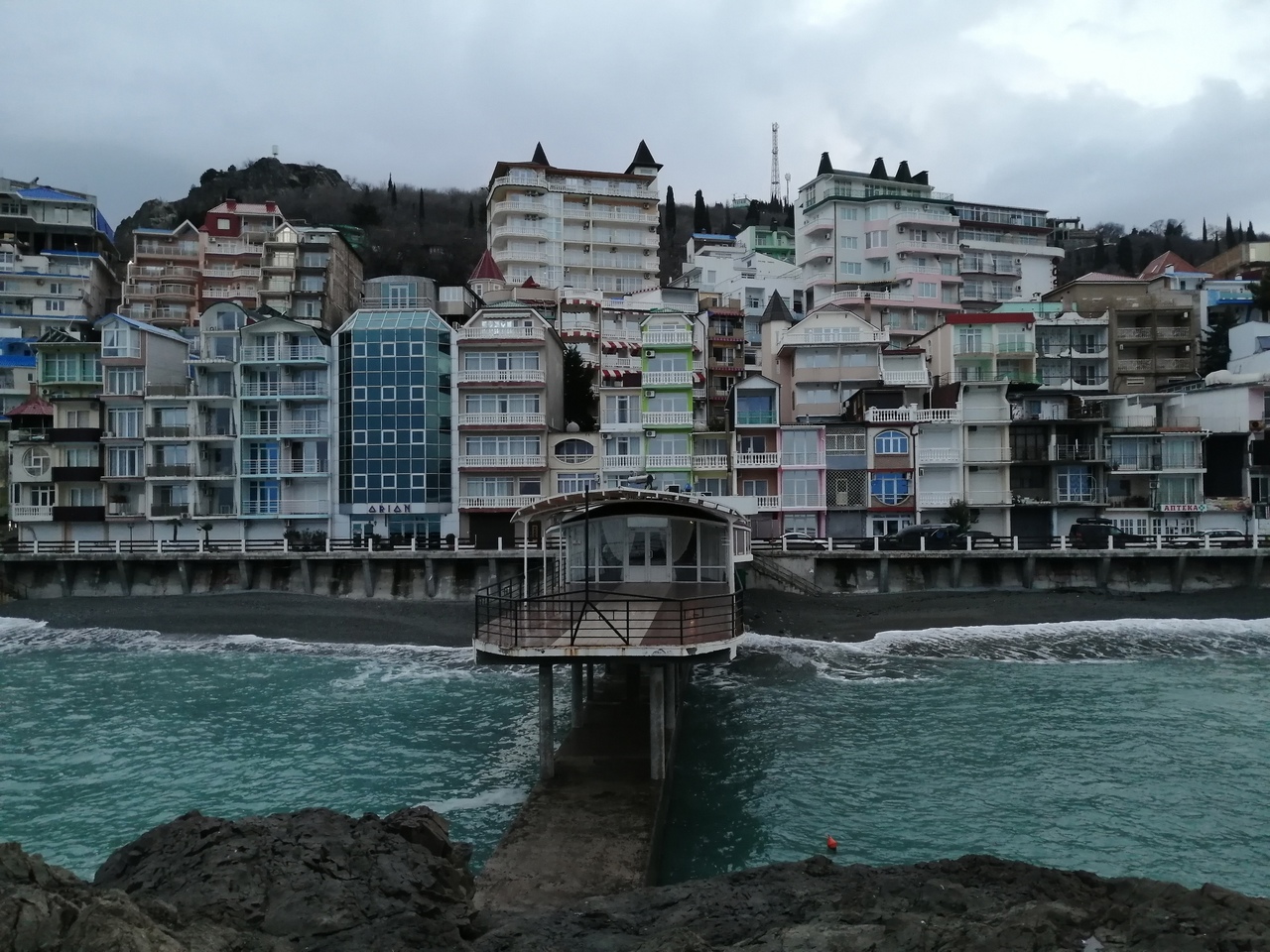 Из Алушты на 1 день: Утес Куда поехать из Алушты на один день: Утес